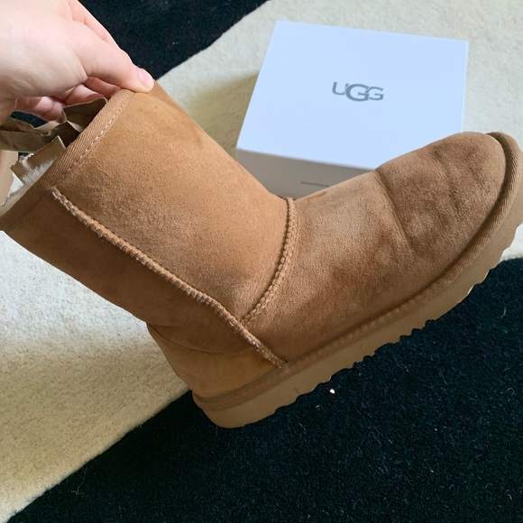 US 6/UK 5 womens mid cut uggs - Picture 6 of 7